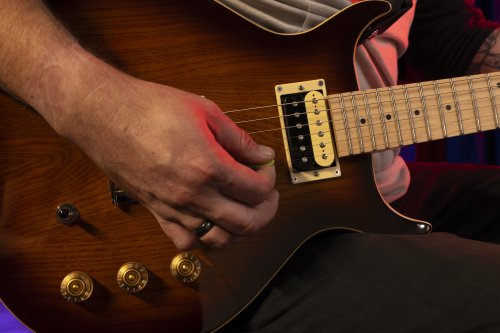Raven 6-String Electric Guitar