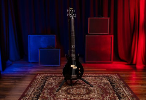 Washburn SB4B Wing Series Scavenger Electric Bass. Black