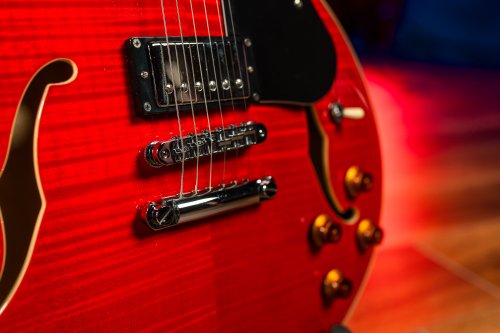 Semi-Hollow 6-String Electric Guitar