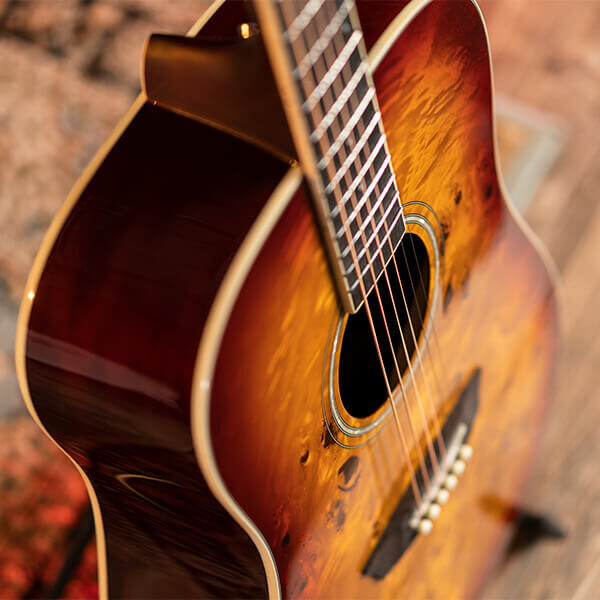 a different angled image of the Deep Forest Burl D Amber Fade